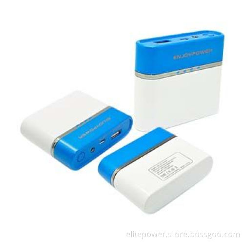 Universal Chargers for iPhone 5/Samsung/HTC/BlackBerry, with 4,400mAh Capacity
